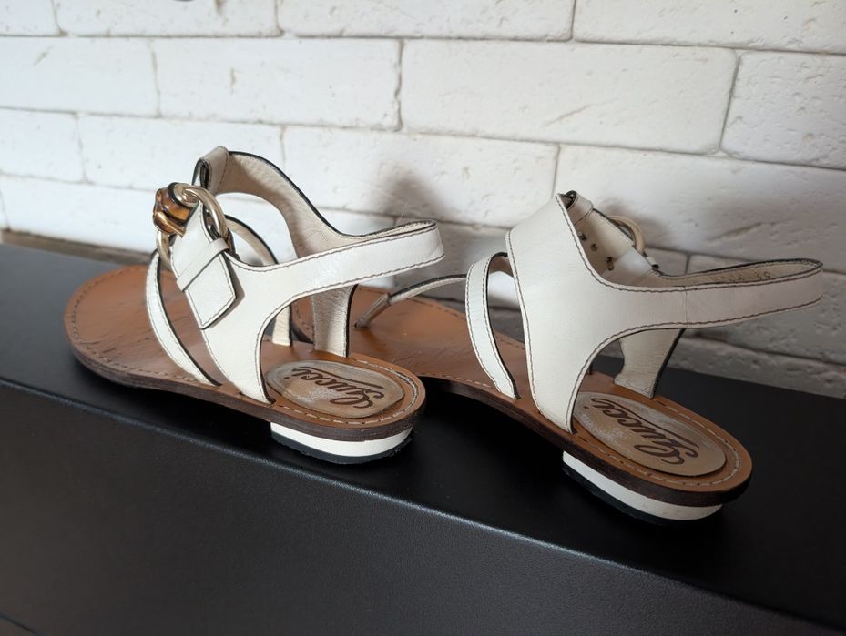 Оригінал! Жіночі шкіряні сандалі Gucci Gwen Leather Bamboo Buckle Sandals. 39 розмір