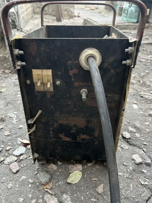 Продам сварочный аппарат на медной шине.