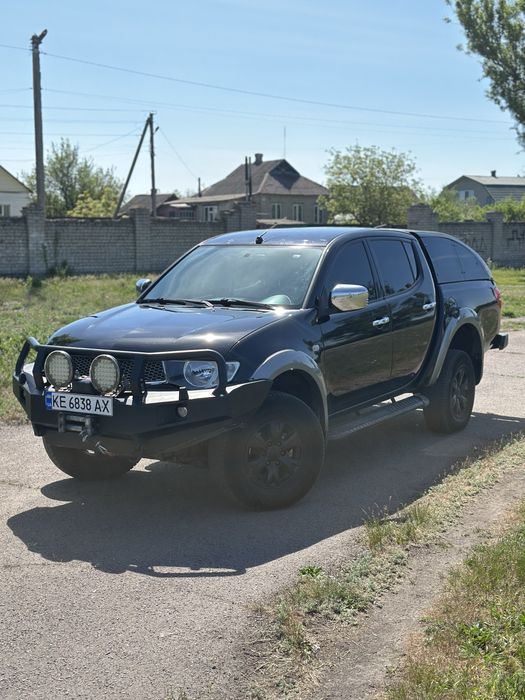Mitsubishi l200