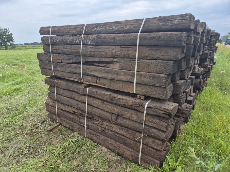 Podkłady do ogrodu jako stopnie słupki drewniane  podkłady drewniane