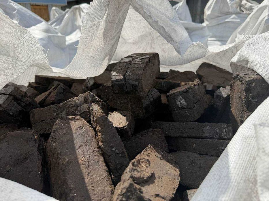 Brykiet torfowy PREMIUM Opał Węgiel – paleta | Big Bag 1000 kg od 22 t