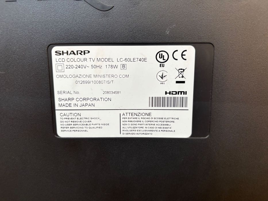 Телевізор Sharp LC-60LE740E.