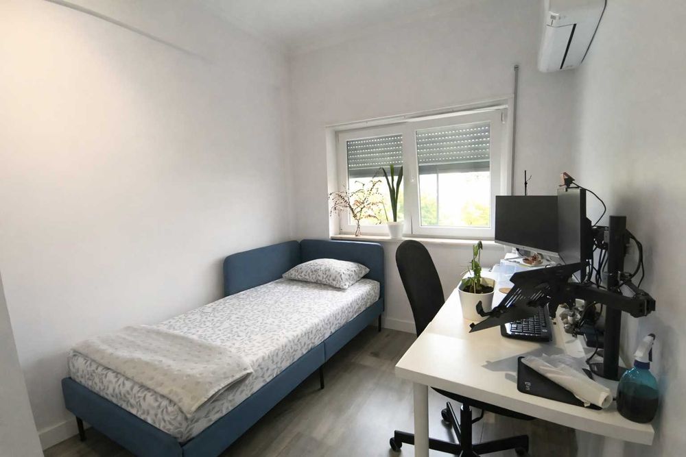 Apartamento T3 Renovado em Almada – Luz Natural e Conforto