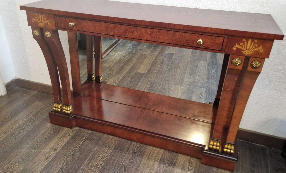 Mesa vitrine em madeira