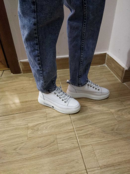 Стильные кеды женские