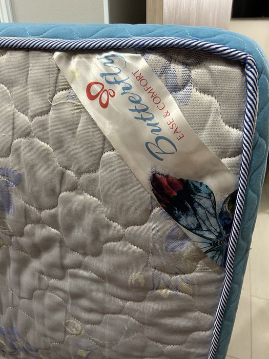 Б/в двоспальний матрац