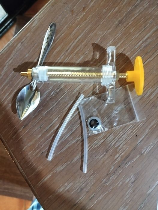 Seringas para alimentar passarinhos