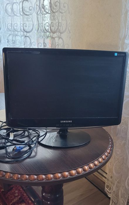 Монітор  Самсунг