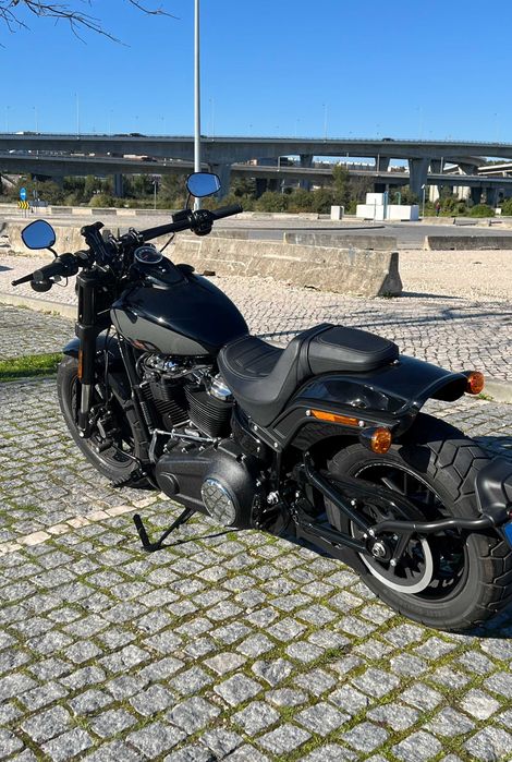 Harley Davidson Fat Bob 114, c/ Vance and Hines c/ nova