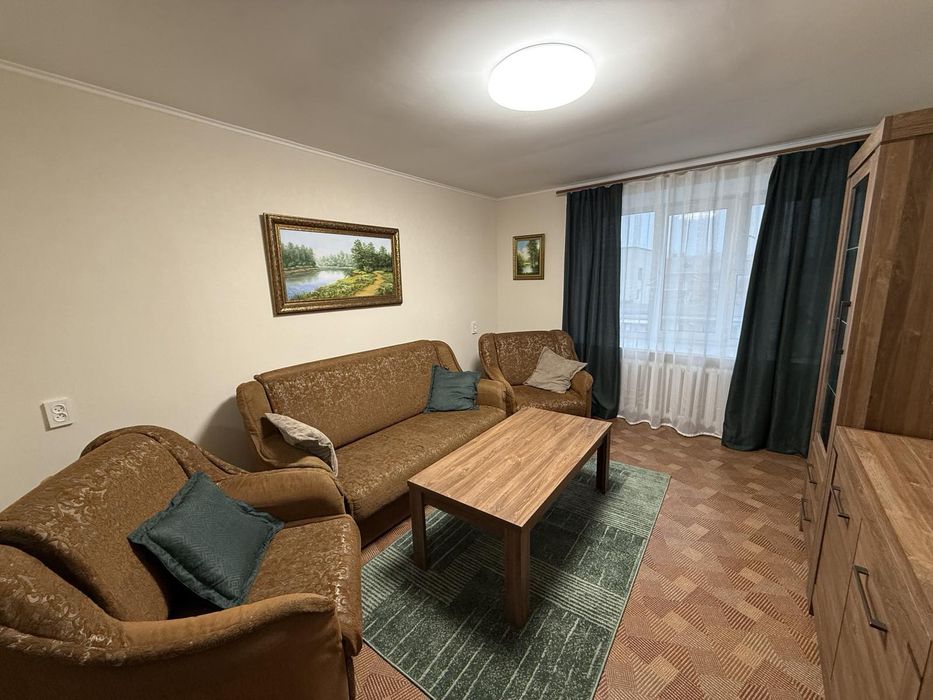 Здається двокімнатна квартира в ДОСах.