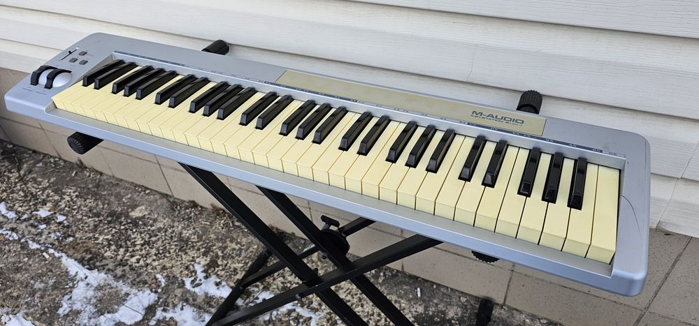 MIDI клавіатура M-аudio/Kawai K 11.,б/у з Німеччини