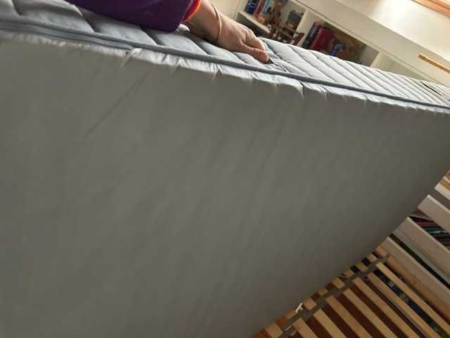 Cama IKEA BLÅKULLEN + colchão Valevag  - como novos