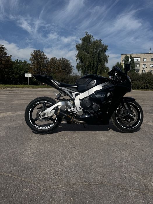 Honda CBR 1000 RR 2011-2013р.Официал.