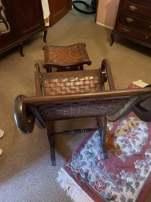 Cadeira de baloiço e banco