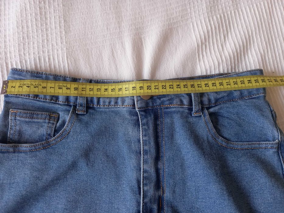 Calças ganga CIDER, perna larga, Tam M, mas veste S (Portes incluídos)