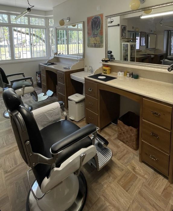 Móveis para barbearia e salões (por orçamento)