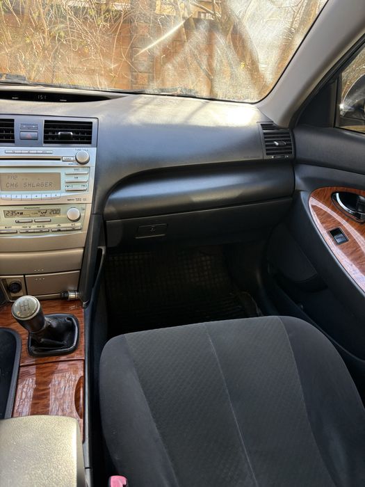 Тойота камрі 2007 року