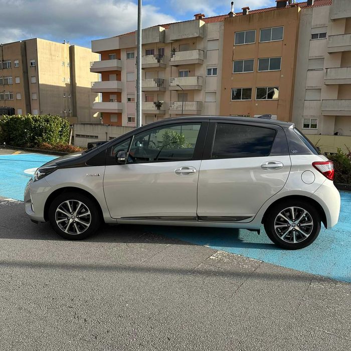 Toyota Yaris 1.5 Edição Especial 20 Anos automático 2019