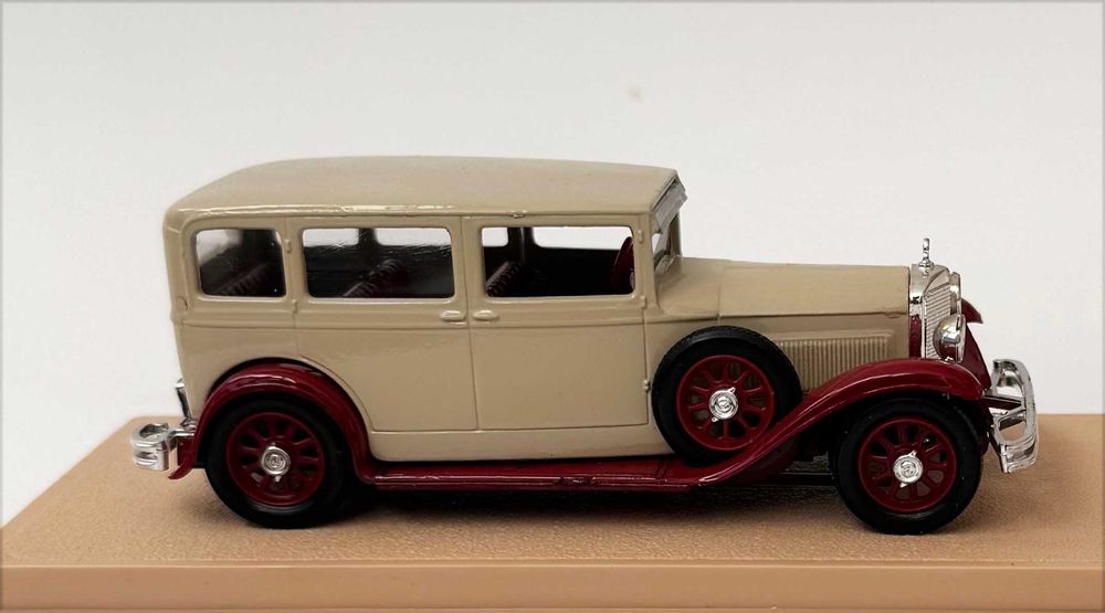 Eligor_MERCEDES BENZ 1929 Limousine “Nurburg”. Ref. 1043 Escala 1/43. Completo, como novo.