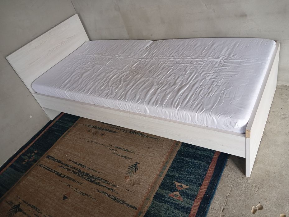 Łóżko młodzieżowe