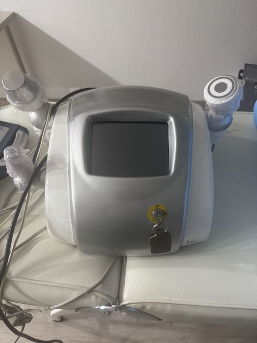 Maquina de fazer cavitação e radio frequência