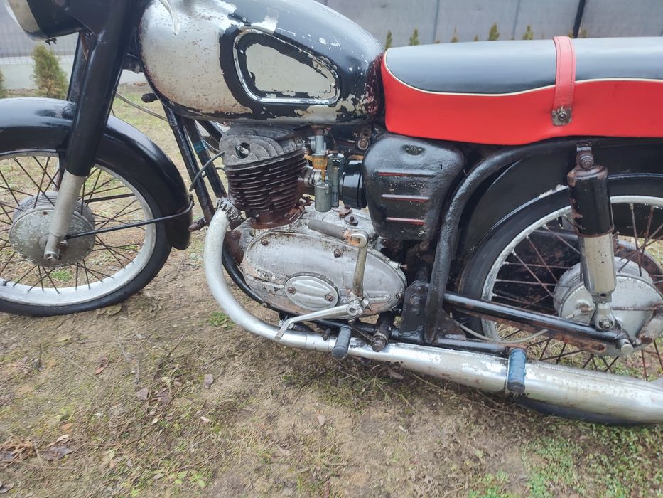 Pannonia jawa iż Ural Dniepr M-72 dkw