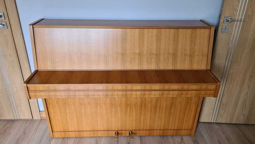 Bardzo dobre pianino Grotrian-Steinweg 1968 r. po nauczycielu muzyki