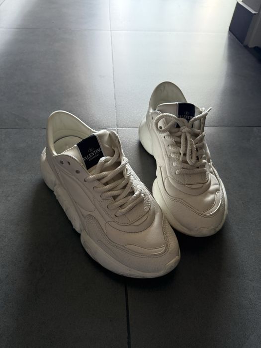 Valentino Garavani Bounce Low-Top Sneakers
