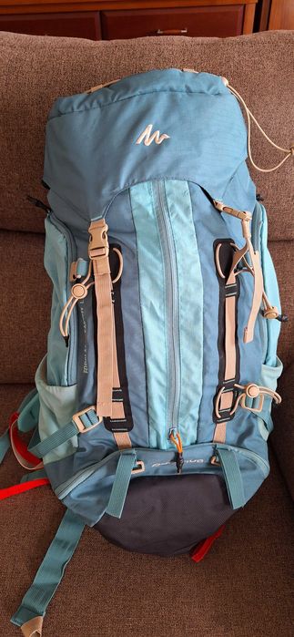 Mochila Quechua, forclaz 60 easyfit,  em bom estado