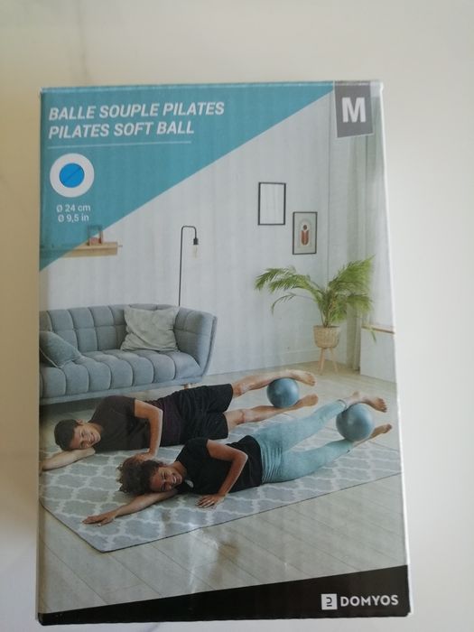 Bola de pilates e banda elástica*