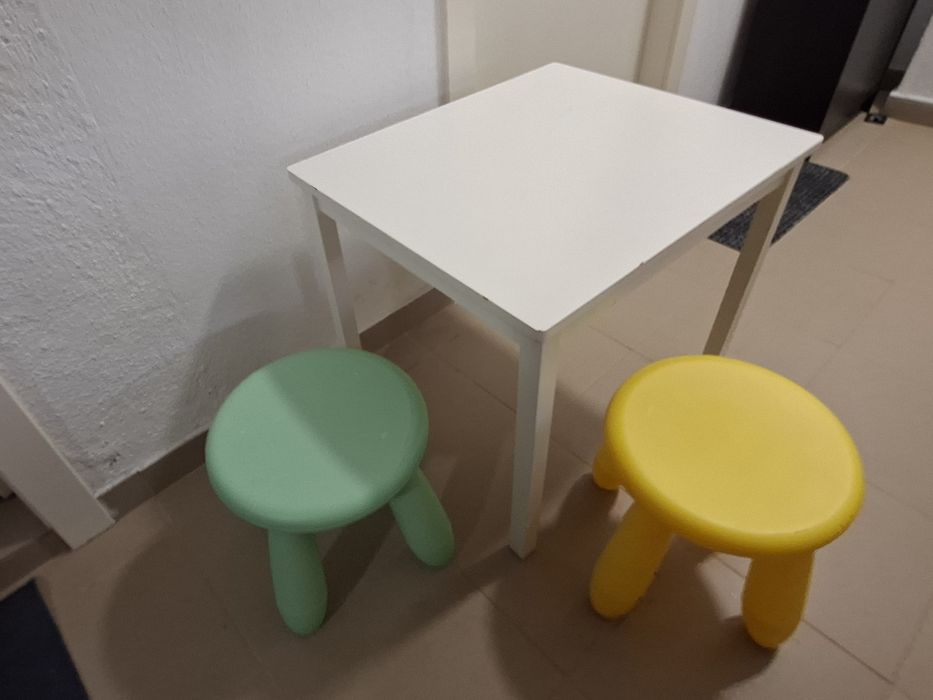 Mesa e cadeiras ikea