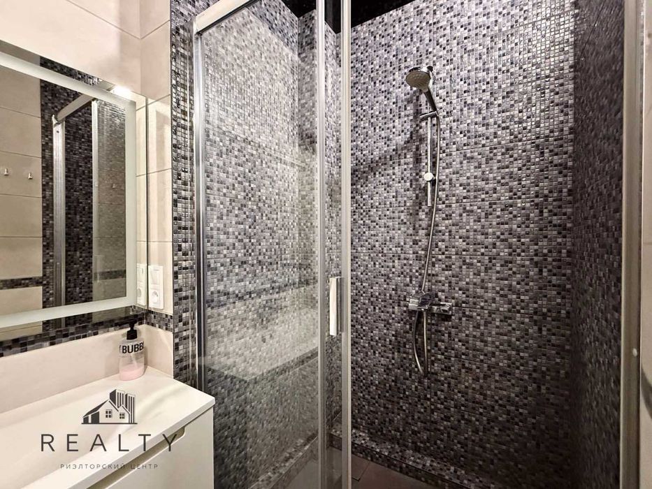 Двокімнатна квартира з ремонтом (р-н стадіону Славутич) 213-255-468