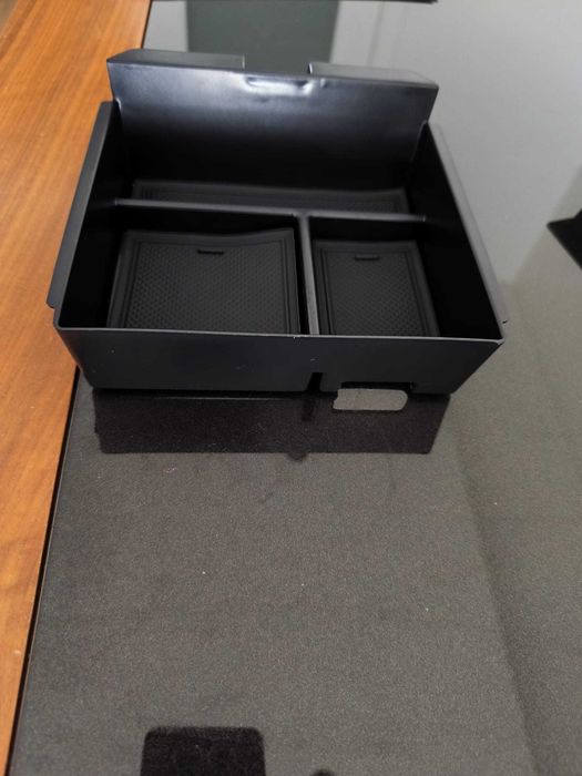 organizador consola central tesla y