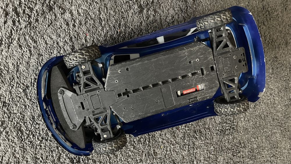 carro telecomandado Kyosho 1/10