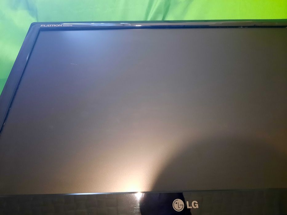 Monitor 22" LG FLATRON W2252TQ - TN 1680 x 1050