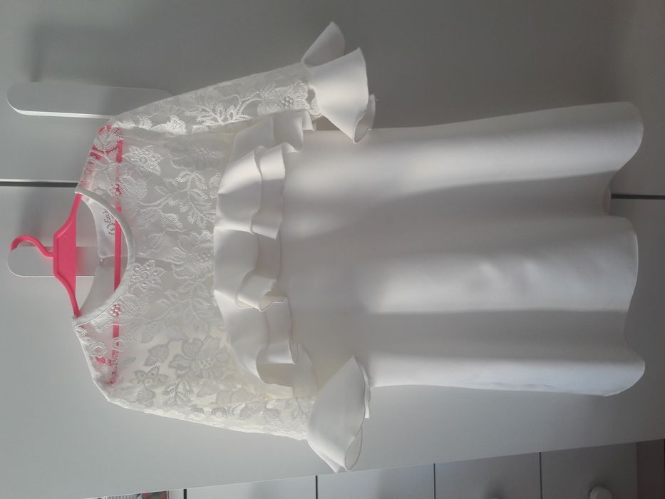 śliczna biaka  sukienka 152 WARTO