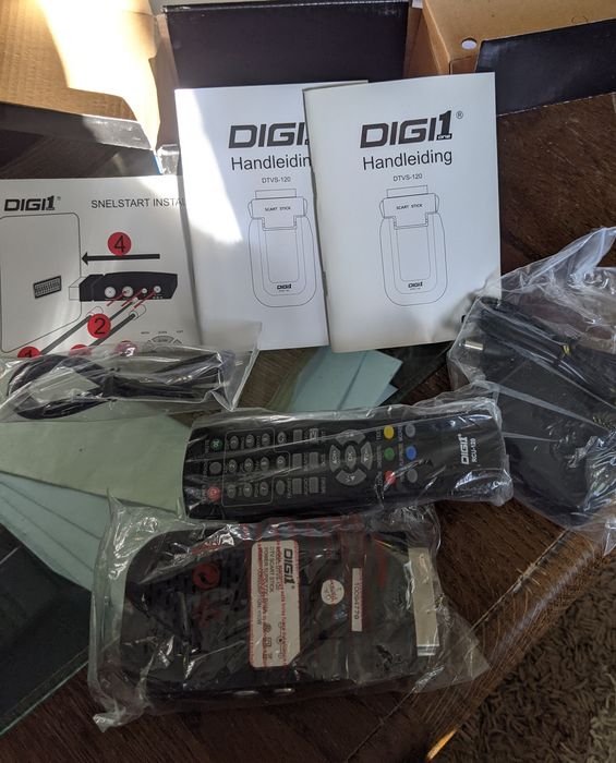 Tuner DVB-T Scart Stick Nowy