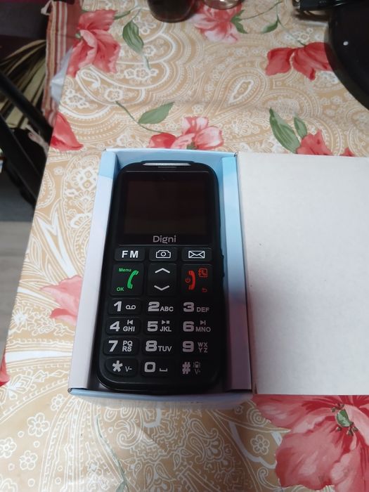 Telemóvel semi novo