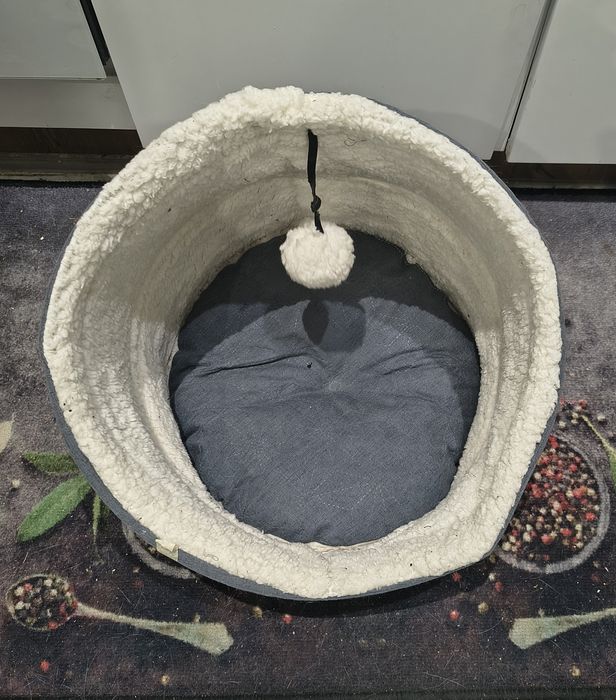 Legowisko / budka dla kota