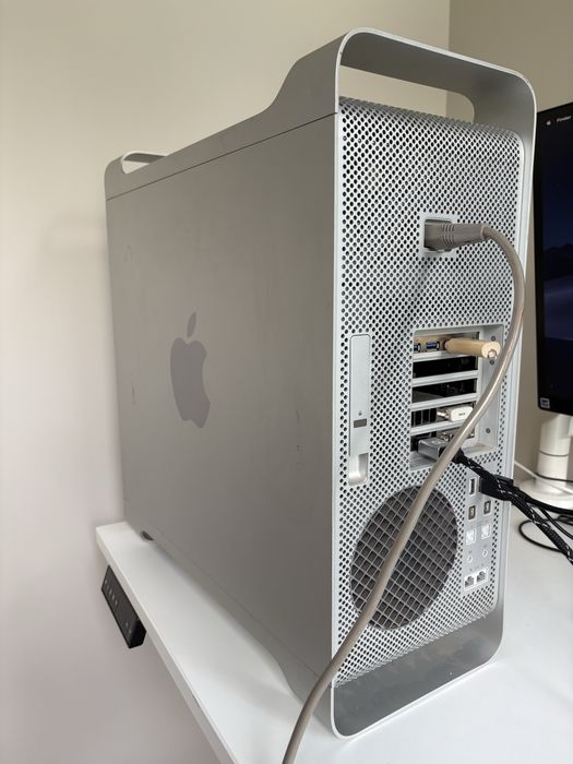Продам Mac Pro 2010