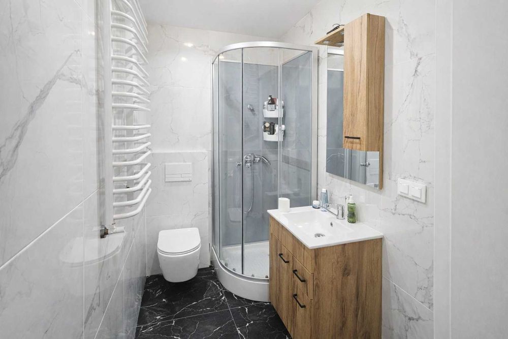 REZERWACJA! Przytulny parter z dużą piwnicą – Modrzyca 192 m²