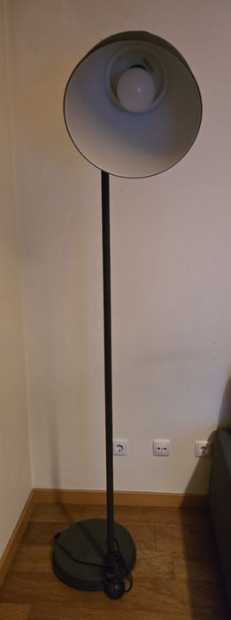 Candeeiro de Pé IKEA