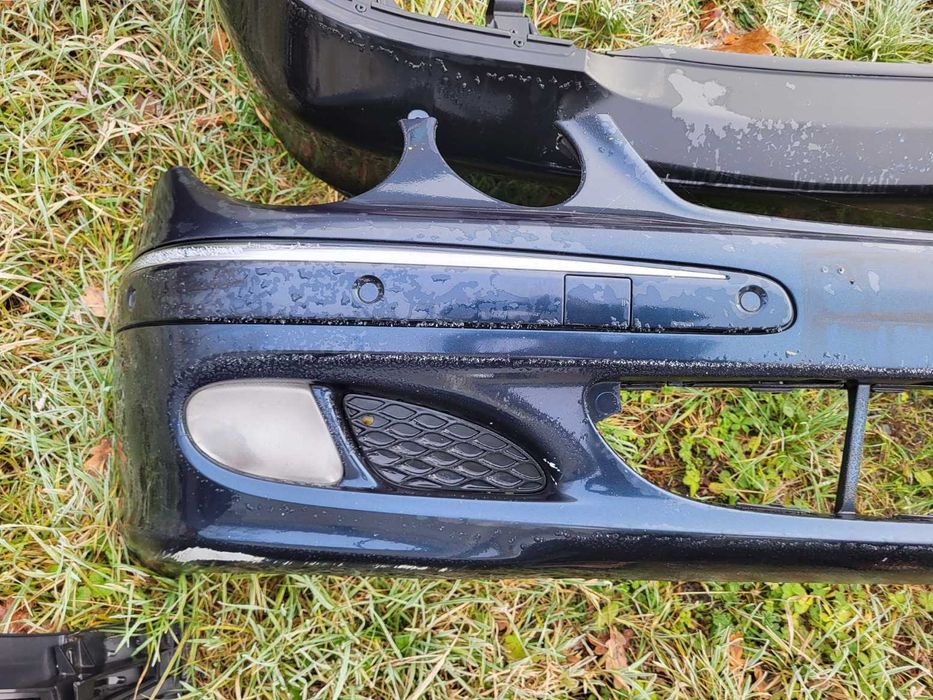 W211 C189 Maska przedlift