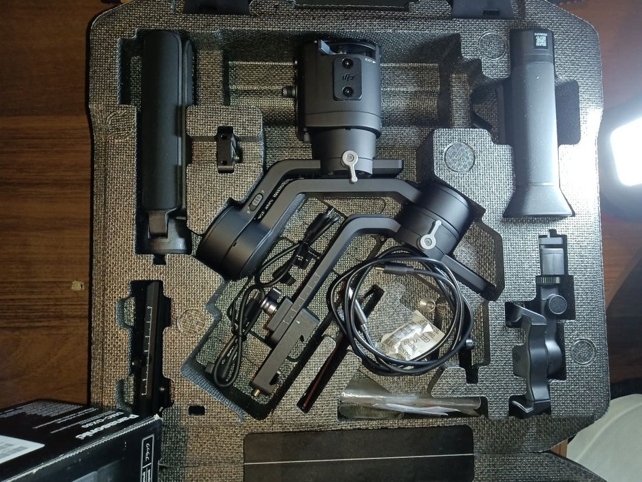 ‼️ПРОДАМ або МІНЯЮ Відео Фото Panasonic GX-85 + G25/F1.7 + DJI Ronin