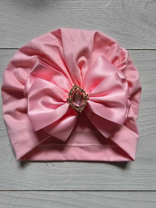 Nowa czapka turban