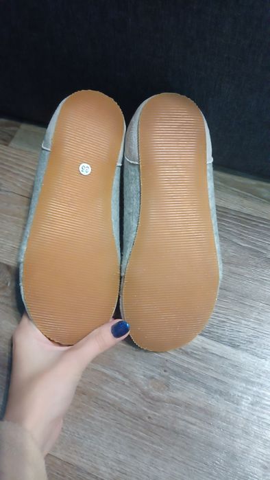 Нові капці 35 розміру