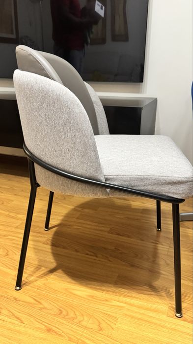 Conjunto de 8 Cadeiras de Jantar Estofadas – Design Moderno e Elegante
