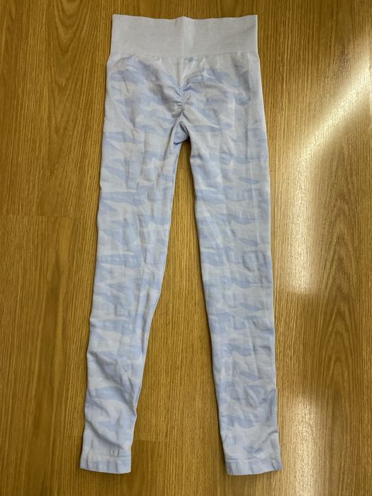 Leggings azuis manchadas