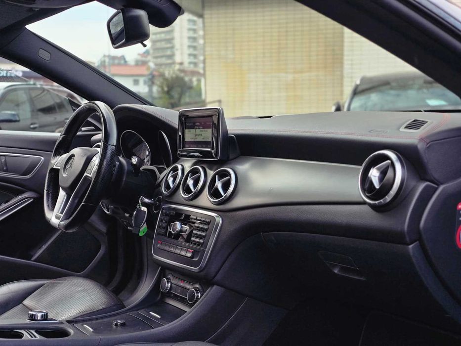 MERCEDES-BENZ CLA 200 AMG 136CV 7G-TRONIC "FULL EXTRAS"