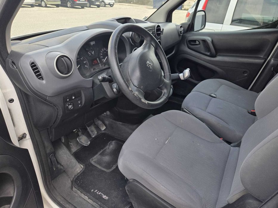 Peugeot Partner 1.6 HDi (90 CV) – 3 Lugares, AC